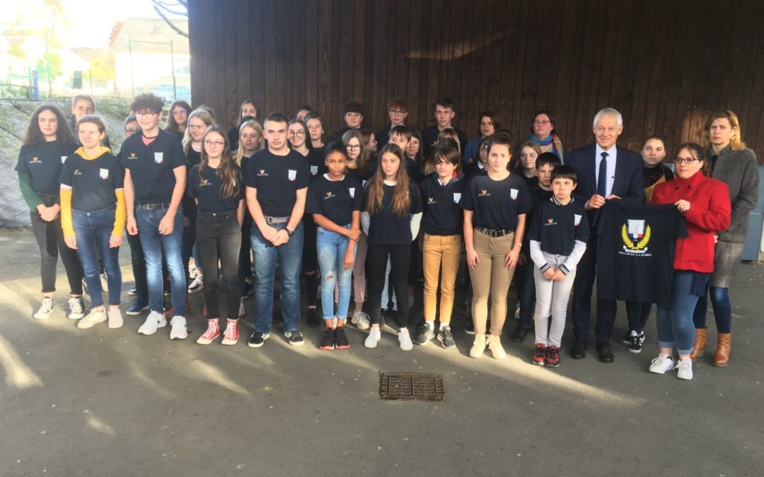 Remise officielle des t shirt des cadets cadettes de la sécurité civile